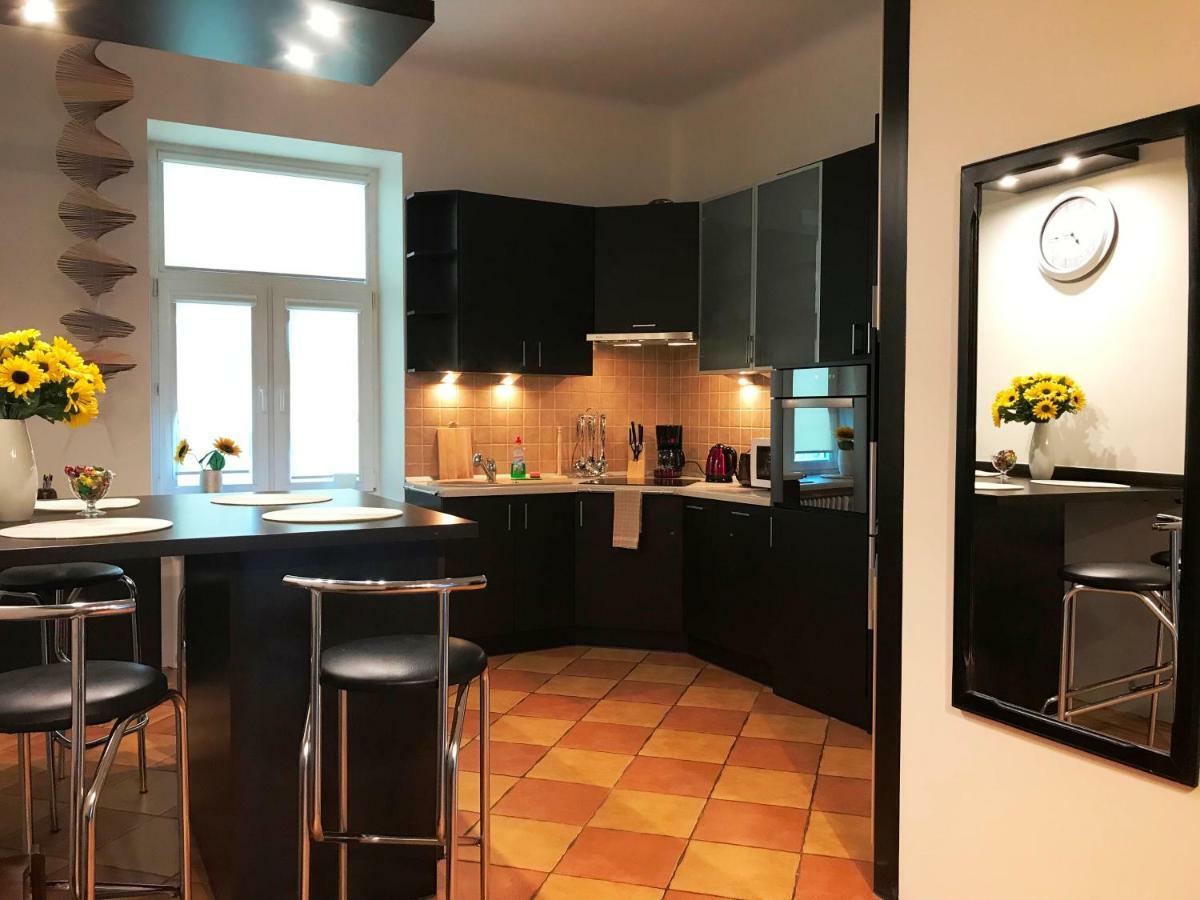 Apartament "Cleopatra 5" Przy Rynku Z Parkingiem, Faktury Vat Διαμέρισμα Κίελτσε Εξωτερικό φωτογραφία
