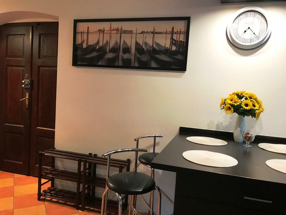 Apartament "Cleopatra 5" Przy Rynku Z Parkingiem, Faktury Vat Διαμέρισμα Κίελτσε Εξωτερικό φωτογραφία